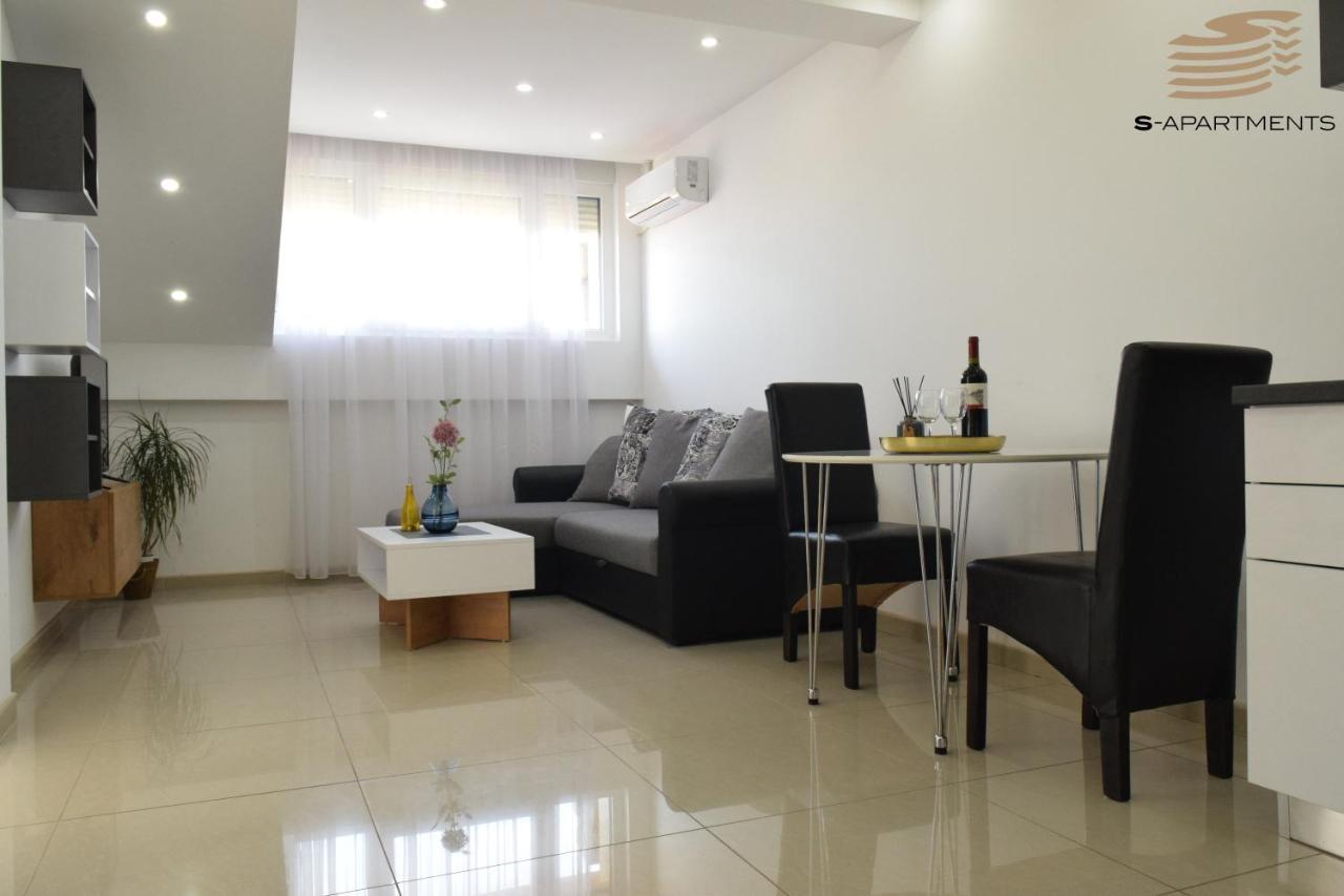 S-Apartmani Cocetova Ягодина Екстериор снимка