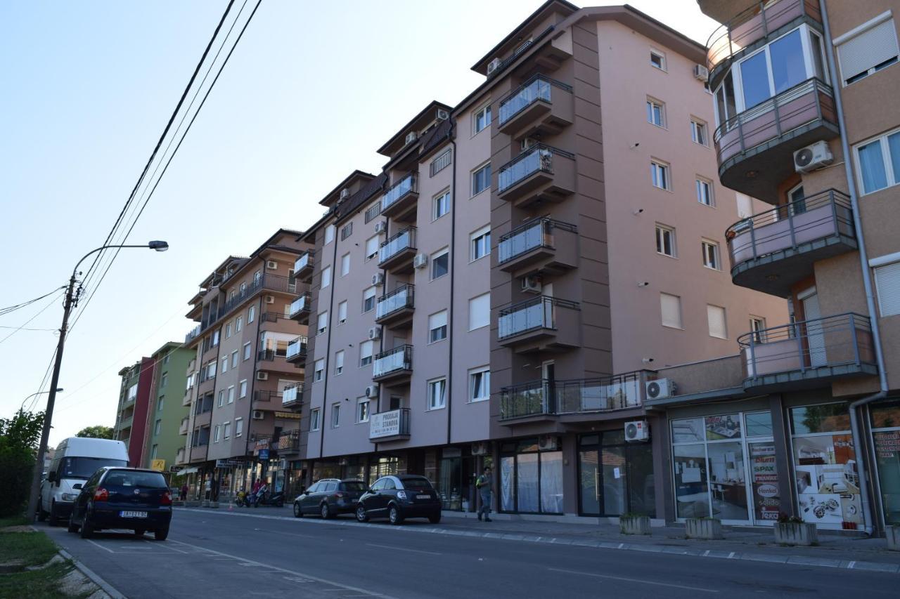 S-Apartmani Cocetova Ягодина Екстериор снимка