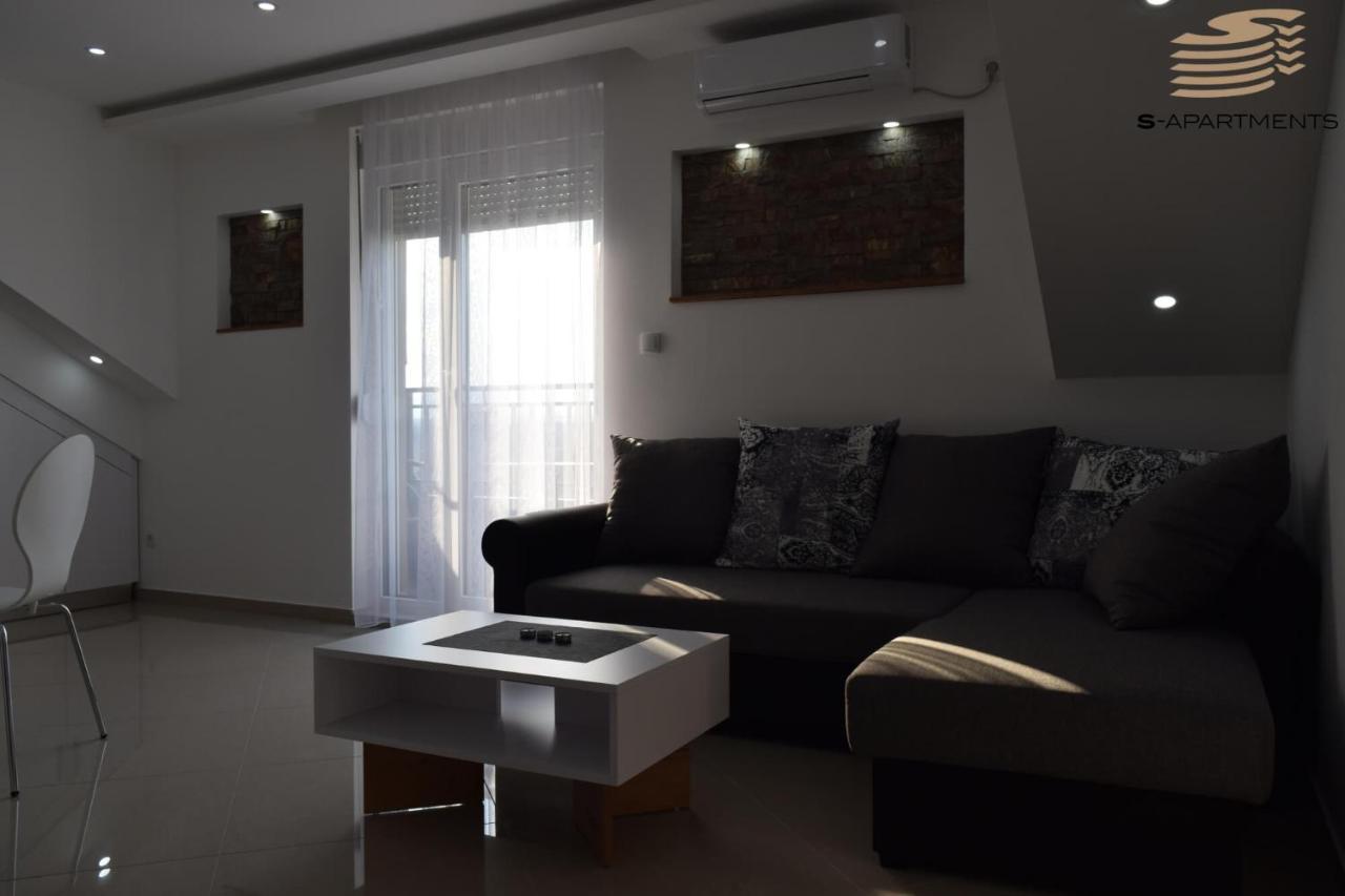 S-Apartmani Cocetova Ягодина Екстериор снимка